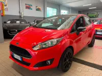 Usata Ford Fiesta 80 CV (58 kW) 2016 Rosso Utilitaria