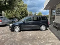 Usata VW Touran Trendline 150 CV (110 kW) 2010 Nero Monovolume