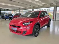 Nuova Fiat 600 Comfort 100 CV (73 kW) 2025 Rosso SUV