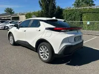 Usata Toyota C-HR Active 140 CV (102 kW) 2024 Bianco SUV
