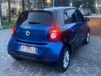 Usata Smart ForFour Passion 71 CV (52 kW) 2016 Blu/azzurro Utilitaria