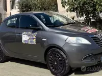 Usata Lancia Ypsilon 69 CV (50 kW) 2011 Grigio Utilitaria
