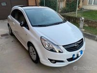 Usata Opel Corsa Cosmo 90 CV (66 kW) 2009 Utilitaria
