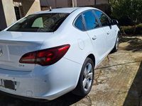 Usata Opel Astra Cosmo 110 CV (80 kW) 2013 Bianco Berlina