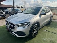 Käytetty Mercedes GLA180 116 HP (85 kW) 2021 Harmaa Katumaasturi