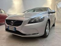 Usata Volvo V40 Momentum 120 CV (88 kW) 2016 Argento Berlina