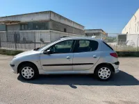 Usata Peugeot 206 68 CV (50 kW) 2004 Argento Berlina