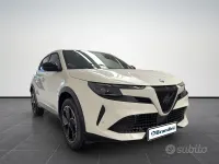 Nuova Alfa Romeo GT Junior Sprint 136 CV (100 kW) 2026 Bianco SUV