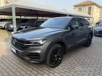 Usado VW Touareg Style 231 HP (169 kW) 2019 Cinzento SUV