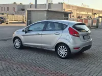 Usata Ford Fiesta Titanium 82 CV (60 kW) 2010 Argento Utilitaria