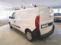 Usata Fiat Doblò 105 CV (77 kW) 2019 Bianco Monovolume