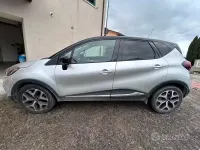 Usata Renault Captur 110 CV (80 kW) 2018 Grigio SUV