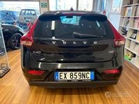 Usata Volvo V40 Momentum 115 CV (84 kW) 2014 Nero Berlina