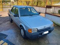 Usata Ford Orion Ghia 53 CV (38 kW) 1987 Grigio Berlina