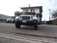 Usata Jeep Wrangler Unlimited Sahara 200 CV (147 kW) 2012 Bianco SUV