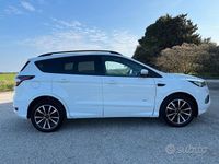 Usata Ford Kuga ST 180 CV (132 kW) 2017 Bianco SUV