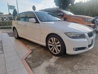 Usata BMW 318 143 CV (105 kW) 2011 Bianco Station wagon