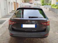 Usata Skoda Superb 190 CV (139 kW) 2016 Grigio Station wagon