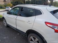 Usata Nissan Qashqai 130 CV (95 kW) 2015 Bianco SUV