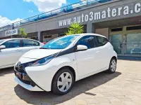 Usata Toyota Aygo Business Edition 69 CV (50 kW) 2017 Bianco Utilitaria
