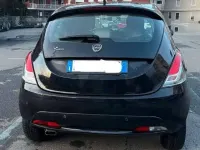 Usata Lancia Ypsilon 69 CV (50 kW) 2018 Nero Utilitaria