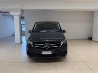 Usata Mercedes V300 Exclusive 236 CV (173 kW) 2023 Grigio Monovolume