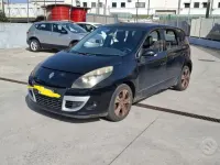 Usata Renault Scénic III Dynamique 110 CV (80 kW) 2011 Nero Monovolume