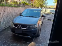 Usata Mitsubishi Outlander 177 CV (130 kW) 2007 Grigio SUV