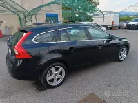 Usata Volvo V60 Summum 163 CV (119 kW) 2011 Nero Station wagon