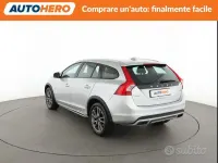Usata Volvo V60 CC 150 CV (110 kW) 2018 Grigio Station wagon