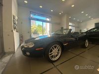 Usata Jaguar XK8 284 CV (208 kW) 2001 Blu Cabrio