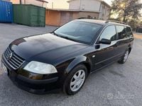 Usata VW Passat 130 CV (95 kW) 2003 Nero Station wagon