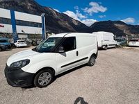 Begagnad Fiat Doblò Lounge 105 HK (77 kW) 2022 Vit Minibuss