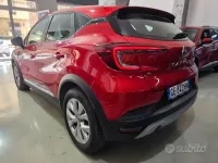Usata Renault Captur Intens 95 CV (69 kW) 2021 Rosso SUV