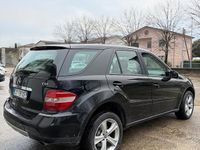 Usata Mercedes ML320 224 CV (164 kW) 2006 Nero SUV