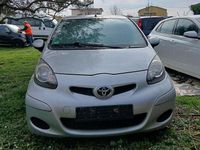 Usata Toyota Aygo Edition 68 CV (50 kW) 2011 Argento Utilitaria