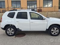 Usata Dacia Duster Lauréate 110 CV (80 kW) 2016 Bianco SUV