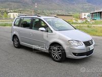 Usata VW Touran Trendline 105 CV (77 kW) 2009 Grigio Monovolume