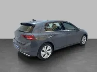Usata VW Golf VIII Style 150 CV (110 kW) 2025 Dolphin grey metallizzato Berlina