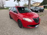Usata Lancia Ypsilon Platinum 69 CV (50 kW) 2015 Rosso Utilitaria