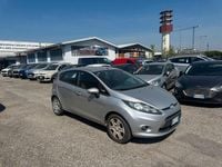 Usata Ford Fiesta Titanium 70 CV (51 kW) 2009 Grigio Utilitaria