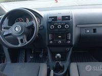 Usata VW Touran 105 CV (77 kW) 2014 Grigio Monovolume