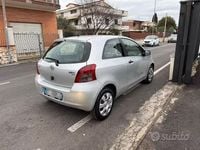 Usata Toyota Yaris 69 CV (50 kW) 2008 Grigio Utilitaria
