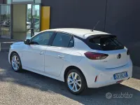 Usata Opel Corsa Elegance 102 CV (75 kW) 2023 Bianco Utilitaria