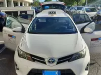 Usata Toyota Auris Hybrid Active 99 CV (72 kW) 2015 Bianco Station wagon