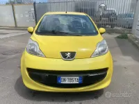 Usata Peugeot 107 68 CV (50 kW) 2008 Giallo Utilitaria