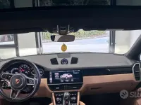 Usata Porsche Cayenne 340 CV (250 kW) 2019 Grigio SUV