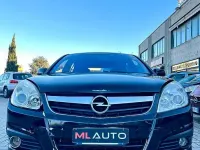 Usata Opel Signum Cosmo 120 CV (88 kW) 2007 Nero Utilitaria