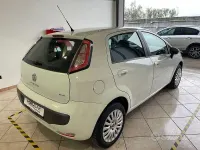 Usata Fiat Grande Punto Dynamic 77 CV (56 kW) 2010 Bianco Utilitaria