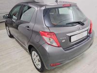 Usata Toyota Yaris Lounge 69 CV (50 kW) 2012 Grigio scuro Berlina